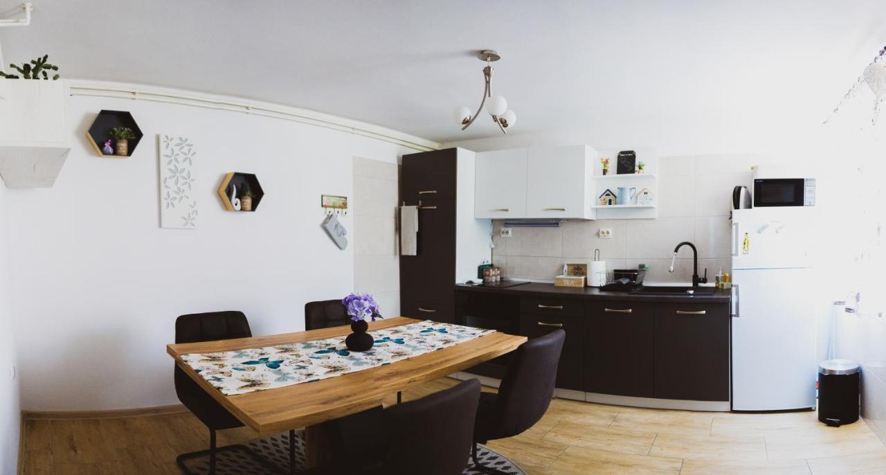 Soba I Apartman Dula Ogulin Bagian luar foto