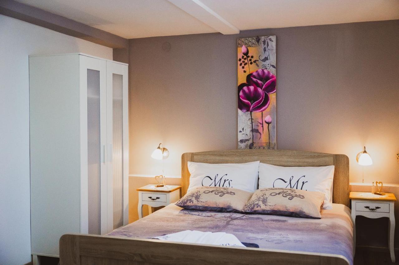 Soba I Apartman Dula Ogulin Bagian luar foto