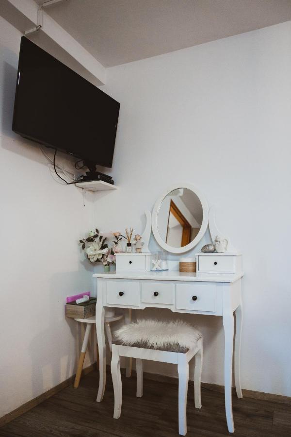 Soba I Apartman Dula Ogulin Bagian luar foto