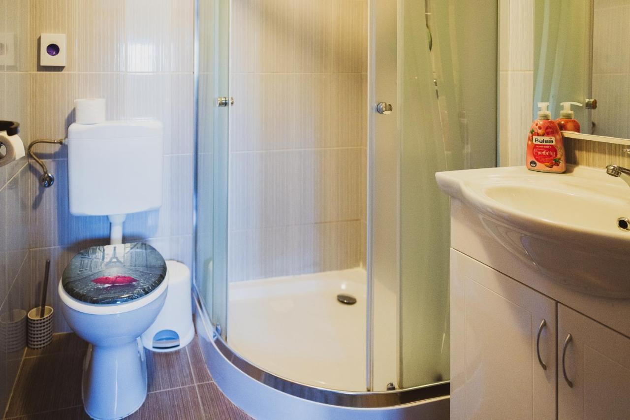 Soba I Apartman Dula Ogulin Bagian luar foto